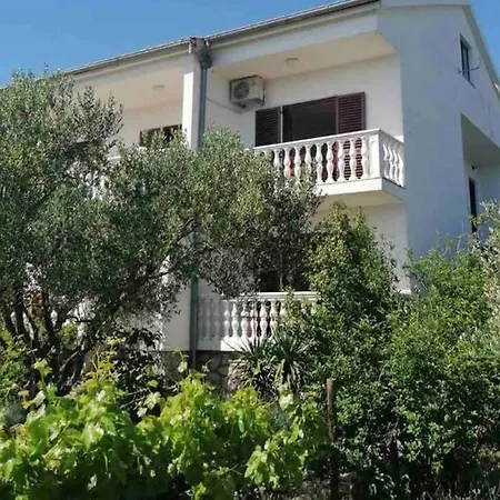 Ap Brine 1 Starigrad Paklenica